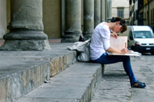 Student studying in Florence